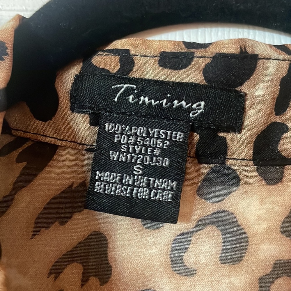 TIMING Button Down - Picture 2 of 3